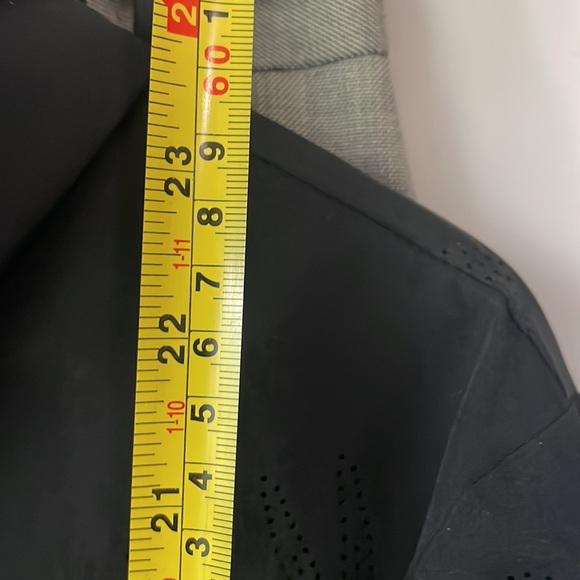 Nanette Lepore nylon perforation jacket with adjustable sleeve size Xl. - Picture 10 of 11